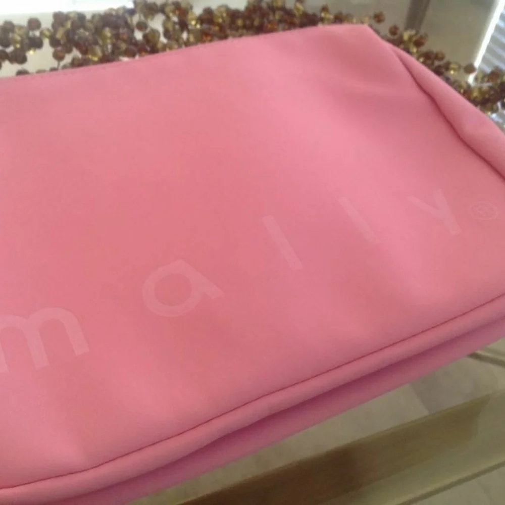 Mally Beauty Large Pink Cosmetics Makeup Bag — BRAND NEW